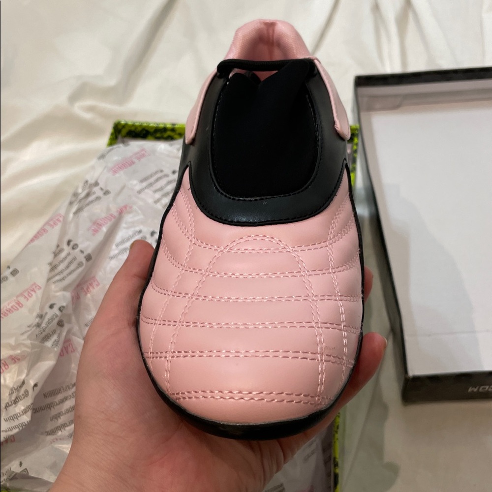 •CAPE ROBBIN• “Vulay” Lace-Up Black Color Block Sneakers - Pink // NIB - Picture 9 of 15